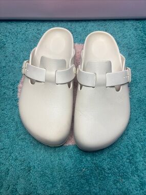 Women’s Birkenstock size 8